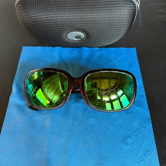 Costa Gannet Polorized Sunglasses - Picture 1 of 3